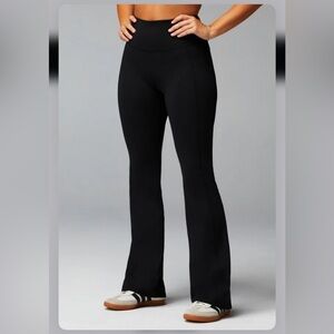 Fabletics Oasis High-Waisted Flare M